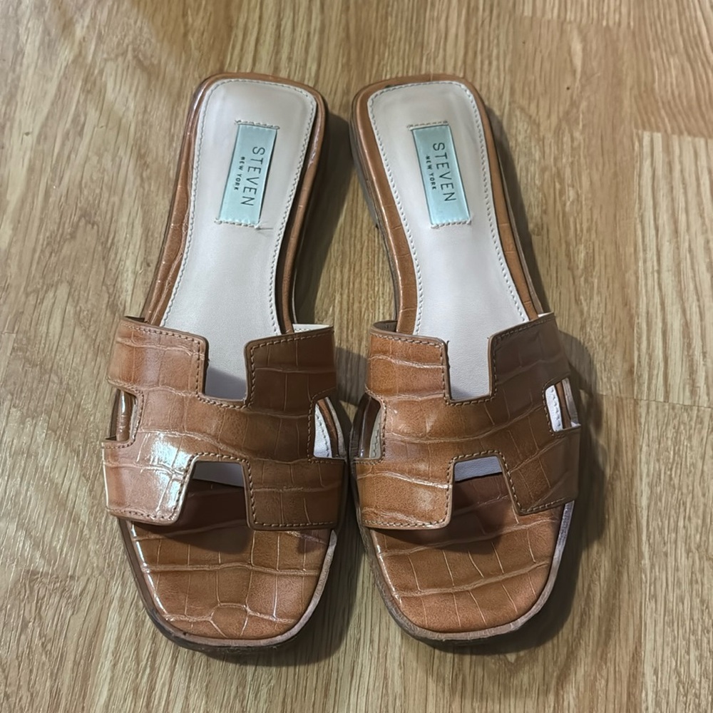 Steven Maden leather sandal